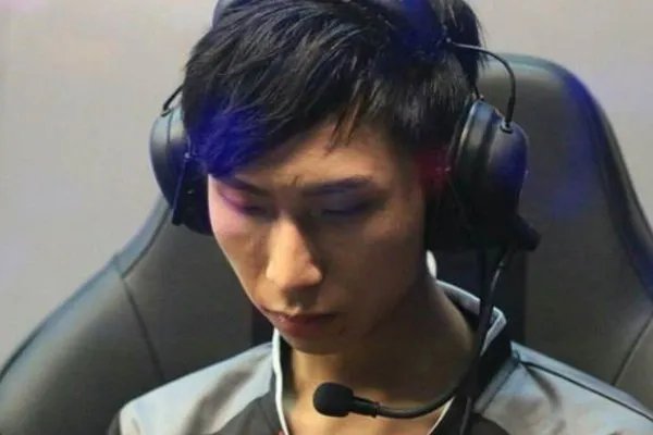 梦泪游戏首胜,众多人物中哪个才是他的本命英雄?